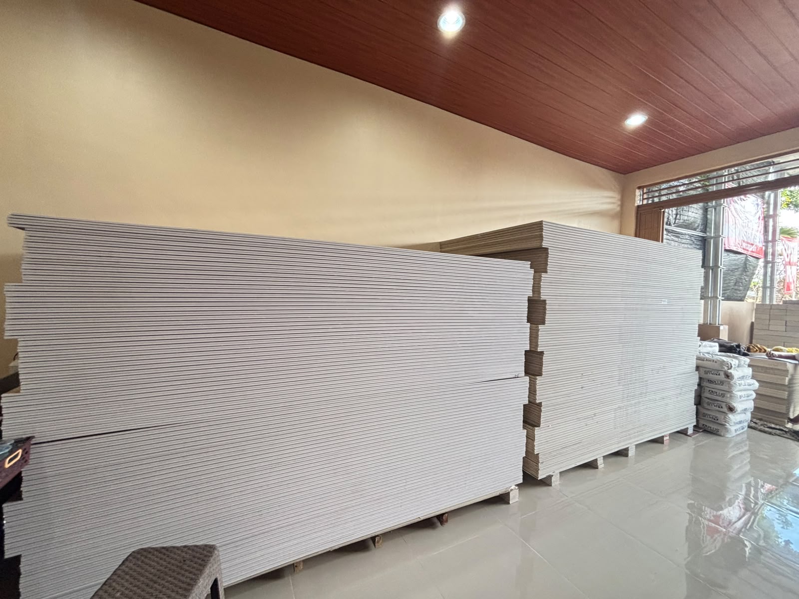 Plafon Gypsum